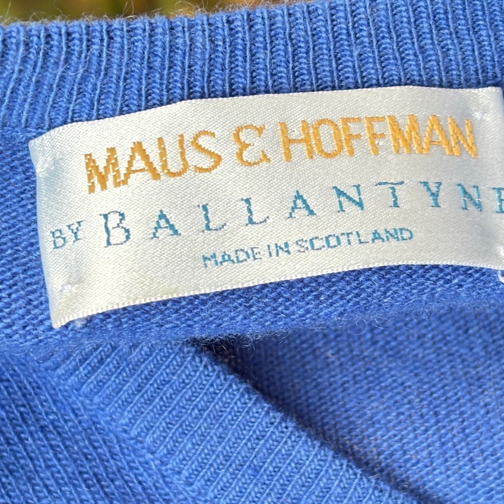 Ballantyne Royal Blue V-Neck Cashmere Sweater - Picture 6 of 6